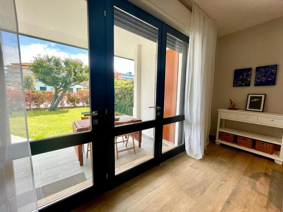 Beachside Villa With Private Garden Porto Santa Margherita di Caorle 0*,  Italië