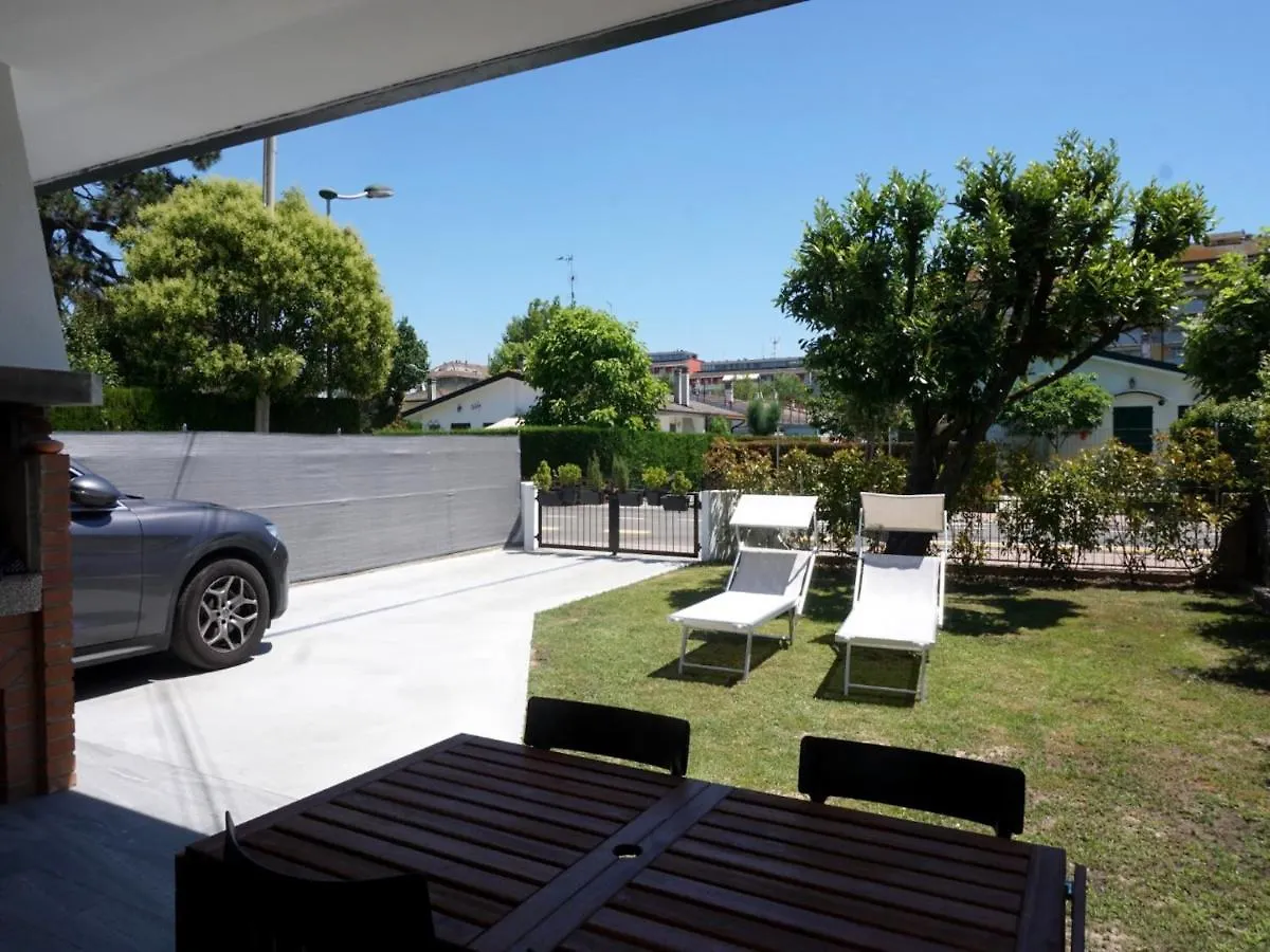 Beachside Villa With Private Garden Porto Santa Margherita di Caorle