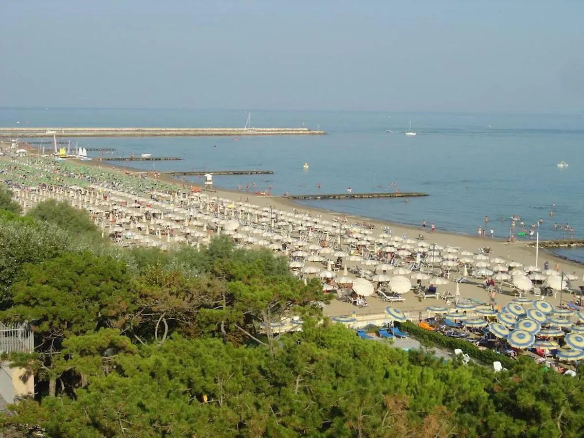 Beachside Villa With Private Garden Porto Santa Margherita di Caorle