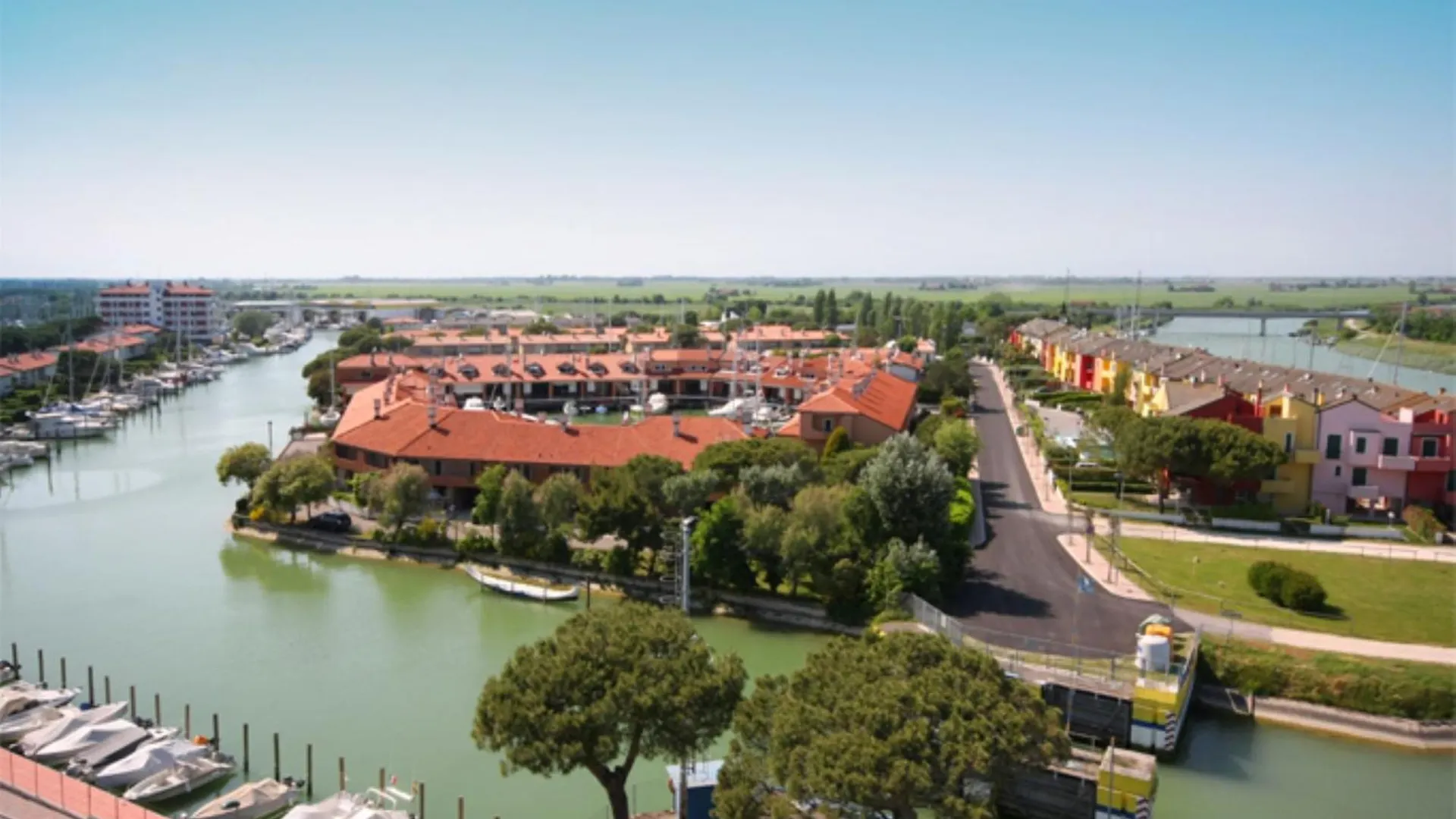 Beachside Villa With Private Garden Porto Santa Margherita di Caorle